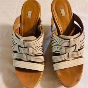 UGG Leather Braided Espadrilles Beige Sz 8.5 Open Toe